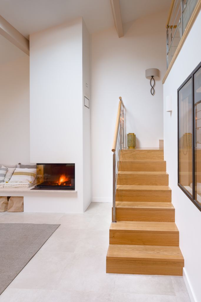 escalier bois avec garde corps métal et verre